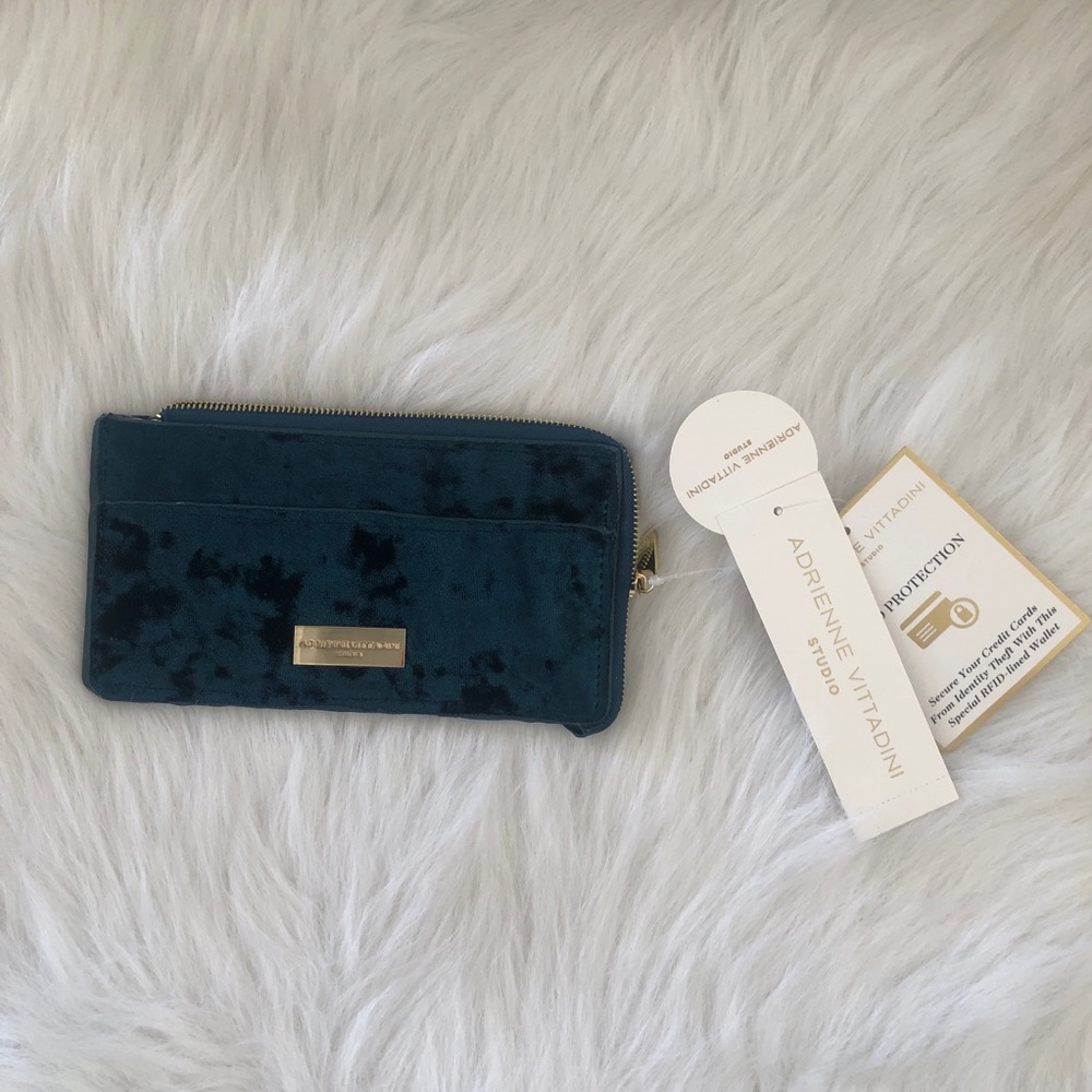 NWT Adrienne Vittadini Blue RFID Wallet
